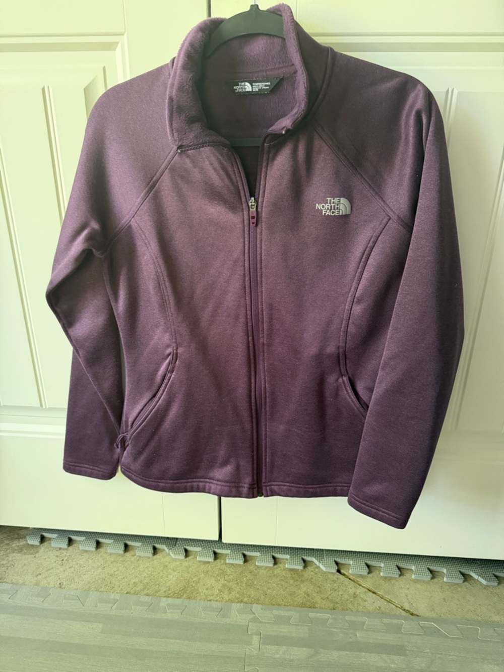 The North Face Women's Dark Purple Full-Zip Fleece Jacket